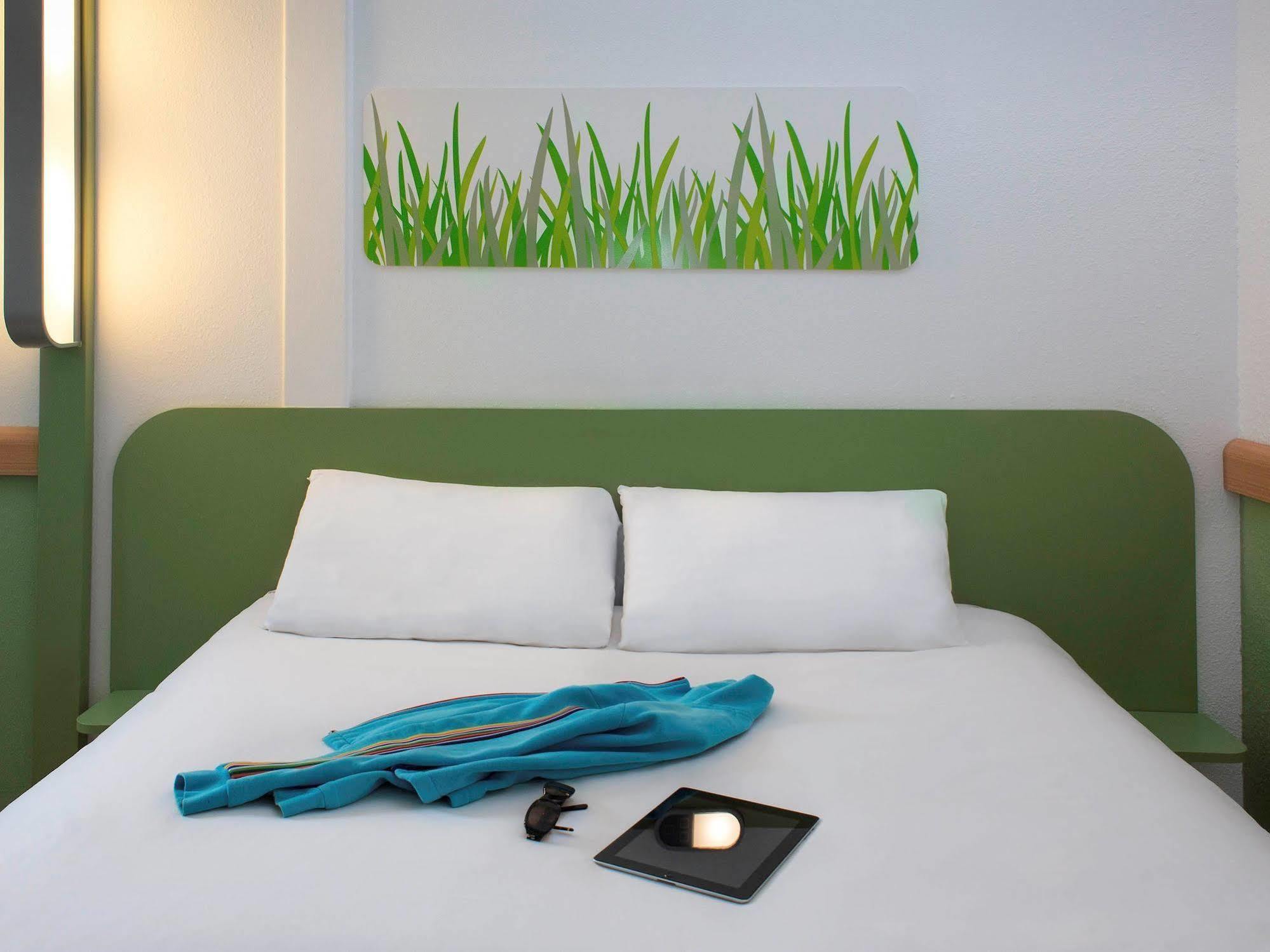 Ibis Budget Chambery Sud Challes Les Eaux Dış mekan fotoğraf