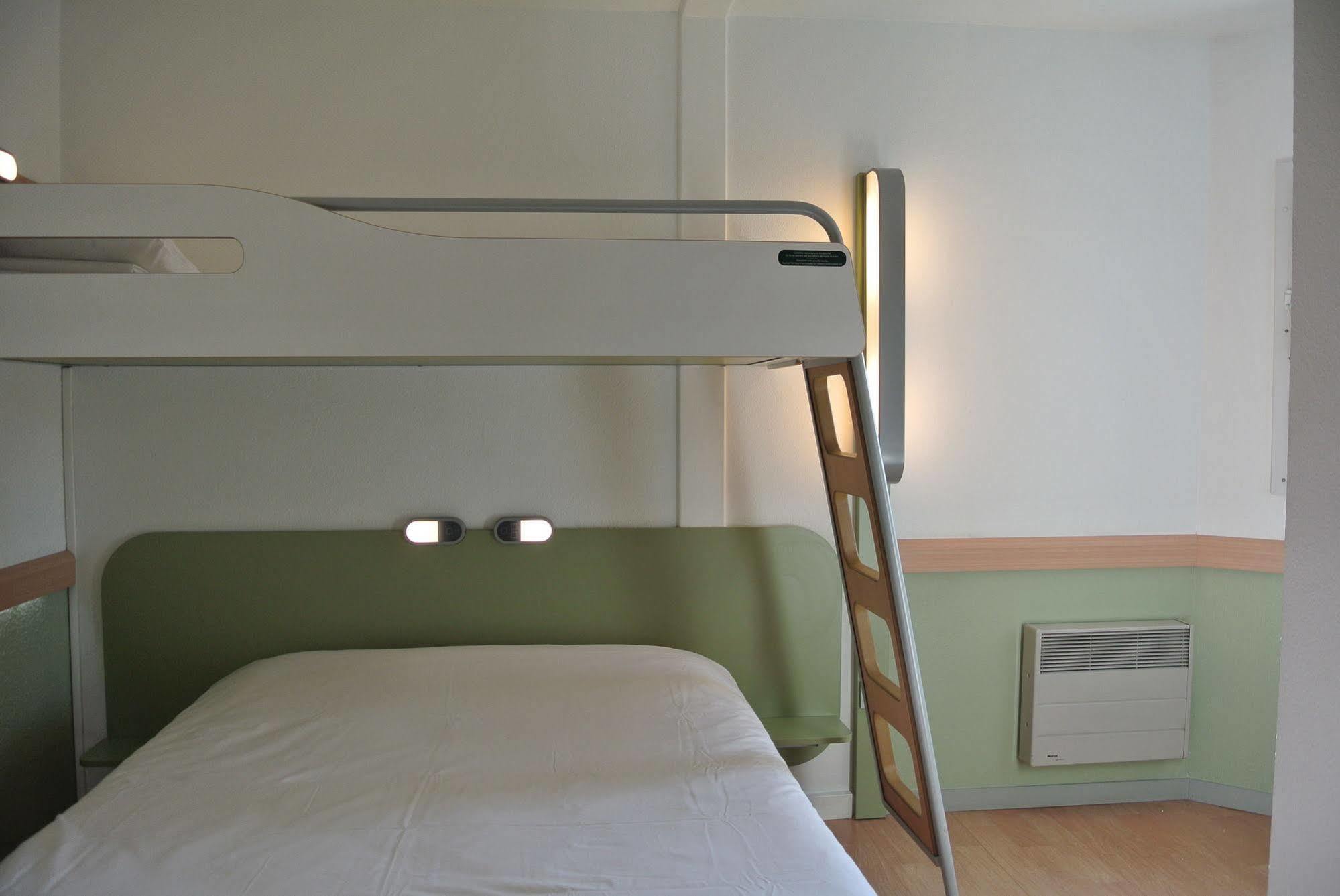 Ibis Budget Chambery Sud Challes Les Eaux Dış mekan fotoğraf